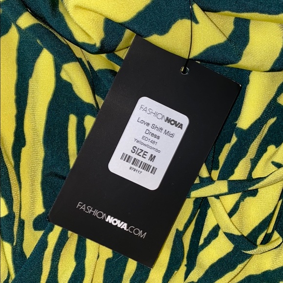 Fashion nova love shift midi dress - Picture 2 of 2